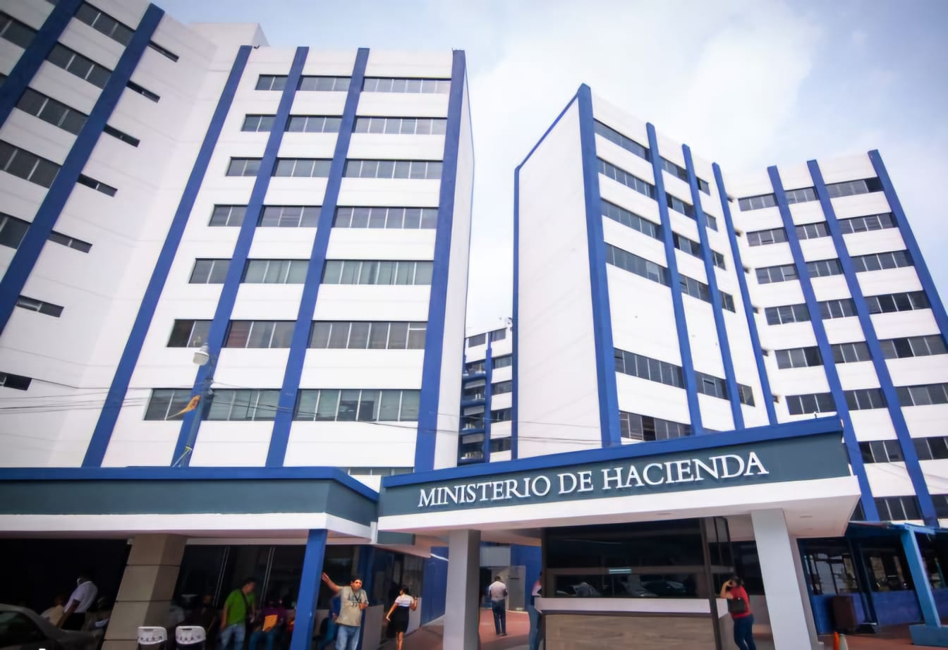 el-salvador-registra-record-en-ingresos-fiscales-y-supera-proyecciones-al-cierre-de-agosto